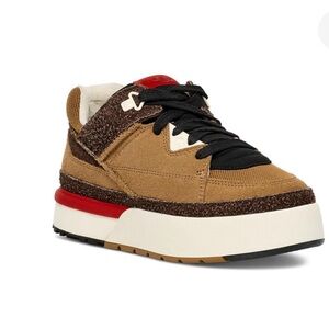 UGG Goldencush Chestnut/Black leather Sneakers